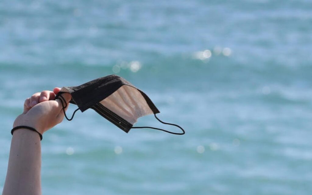 no mascherine all'aperto